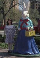 255-24 199304 Lucy with Easter Bunny on the Plaza, KCMO